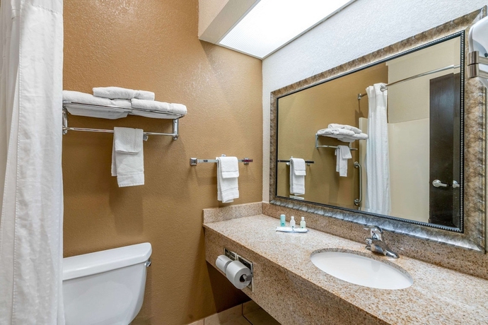 Imagen de la habitación del Hotel Quality Inn and Suites Jefferson City. Foto 13