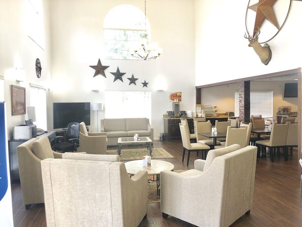 Imagen de los interiores del Hotel Quality Inn and Suites, Kerrville . Foto 16