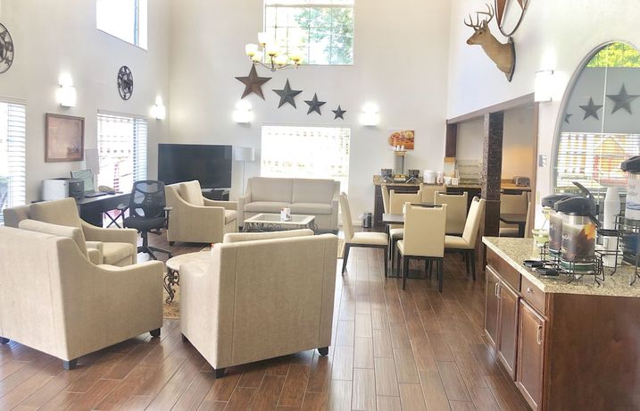 Imagen de los interiores del Hotel Quality Inn and Suites, Kerrville . Foto 19