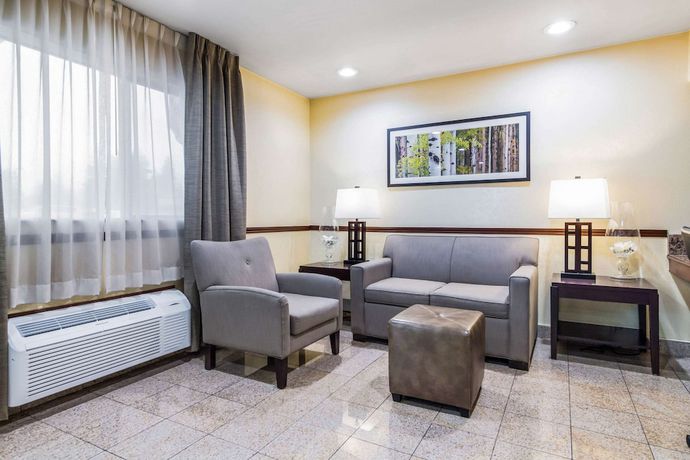 Imagen de los interiores del Hotel Quality Inn and Suites Lacey Olympia. Foto 19