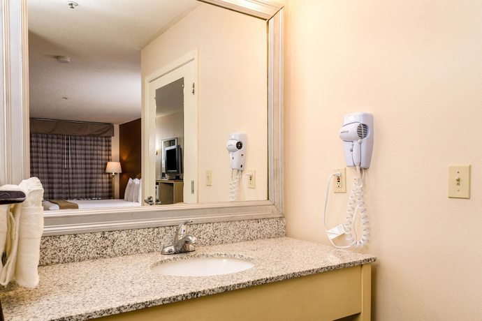 Imagen de la habitación del Hotel Quality Inn and Suites Lathrop - South Stockton. Foto 4