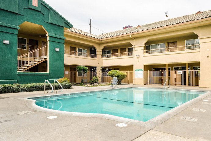 Imagen de la piscina del Hotel Quality Inn and Suites Lathrop - South Stockton. Foto 19