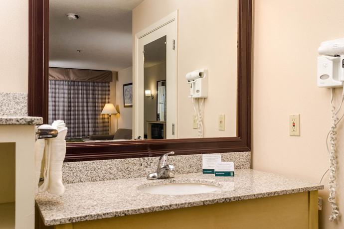 Imagen de la habitación del Hotel Quality Inn and Suites Lathrop - South Stockton. Foto 12