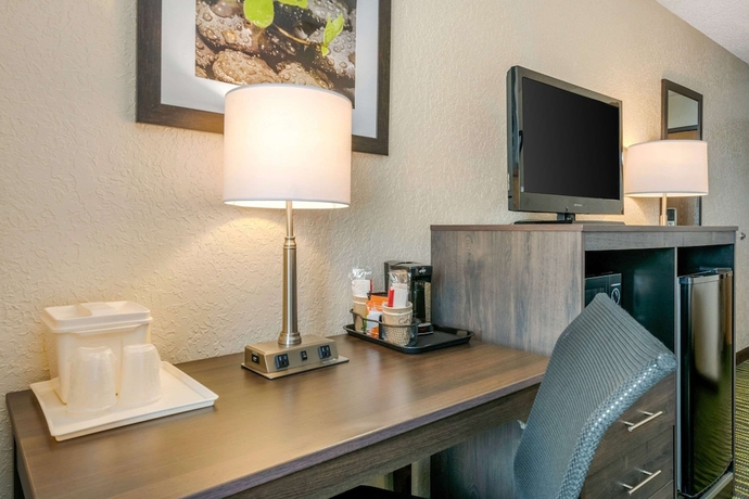 Imagen de la habitación del Hotel Quality Inn and Suites Leesburg Chain Of Lakes. Foto 11
