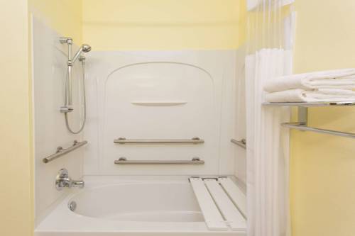 Imagen de la habitación del Hotel Quality Inn and Suites Lehigh Acres Fort Myers. Foto 6