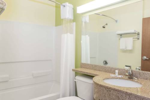 Imagen de la habitación del Hotel Quality Inn and Suites Lehigh Acres Fort Myers. Foto 8