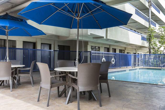 Imagen general del Hotel Quality Inn and Suites Los Angeles Airport - Lax. Foto 6