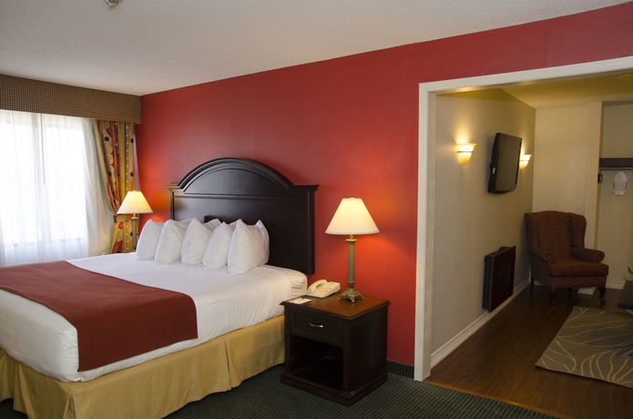 Imagen de la habitación del Hotel Quality Inn and Suites, Mississauga. Foto 6