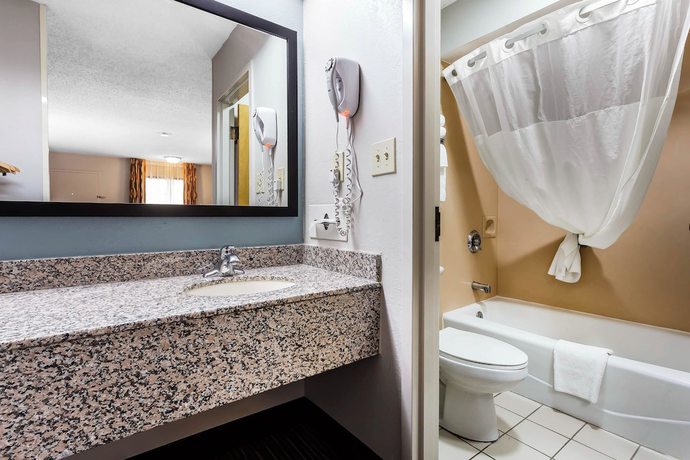 Imagen de la habitación del Hotel Quality Inn and Suites Mooresville - Lake Norman. Foto 16