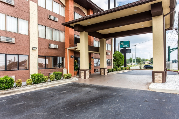 Imagen de los exteriores del Hotel Quality Inn and Suites Morrow Atlanta South. Foto 12