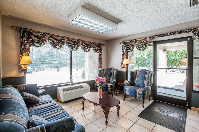 Imagen de los interiores del Hotel Quality Inn and Suites Mt Chalet. Foto 18
