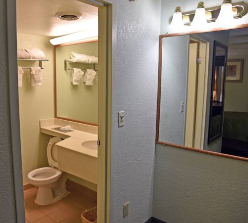 Imagen de la habitación del Hotel Quality Inn and Suites Near I-480 and I-29. Foto 15