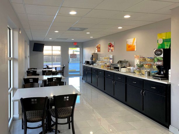 Imagen del bar/restaurante del Hotel Quality Inn and Suites Near Panama City Beach. Foto 7