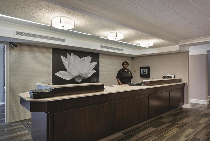 Imagen de los interiores del Hotel Quality Inn and Suites North Charleston - Ashley Phosphate. Foto 14