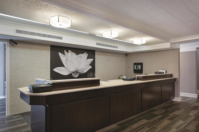 Imagen de los interiores del Hotel Quality Inn and Suites North Charleston - Ashley Phosphate. Foto 15
