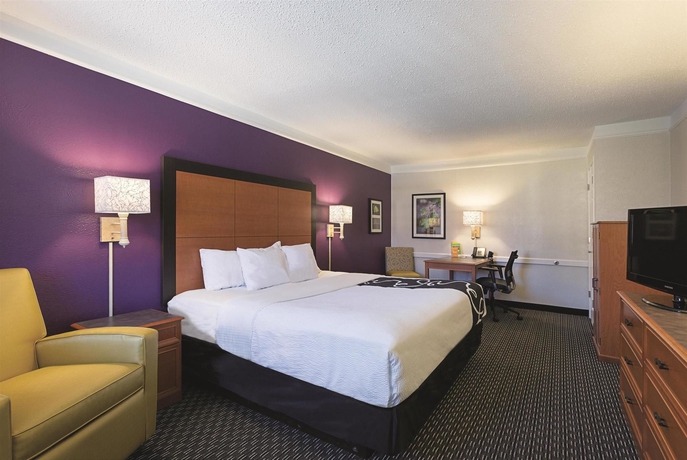Imagen de la habitación del Hotel Quality Inn and Suites North Charleston - Ashley Phosphate. Foto 9