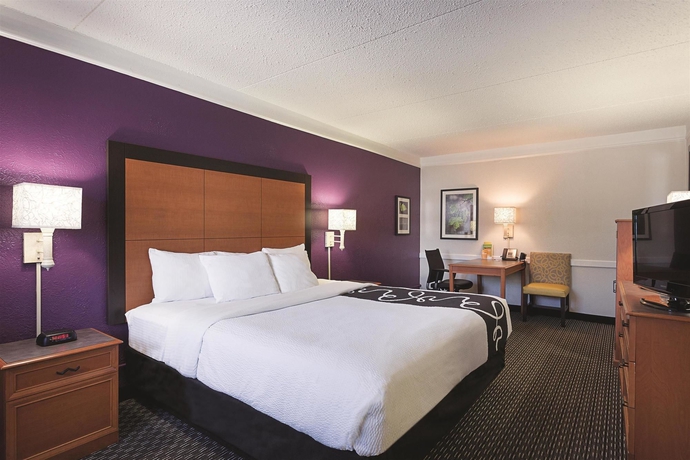 Imagen de la habitación del Hotel Quality Inn and Suites North Charleston - Ashley Phosphate. Foto 10