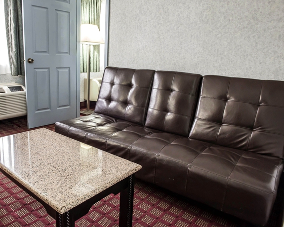 Imagen de los interiores del Hotel Quality Inn and Suites North, Gibsonia. Foto 12