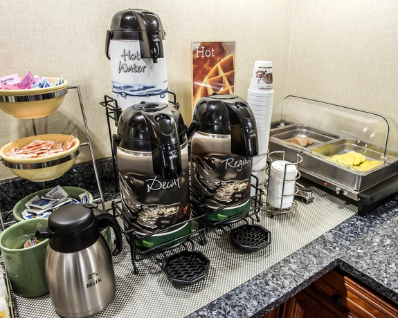 Imagen del bar/restaurante del Hotel Quality Inn and Suites North, Gibsonia. Foto 4