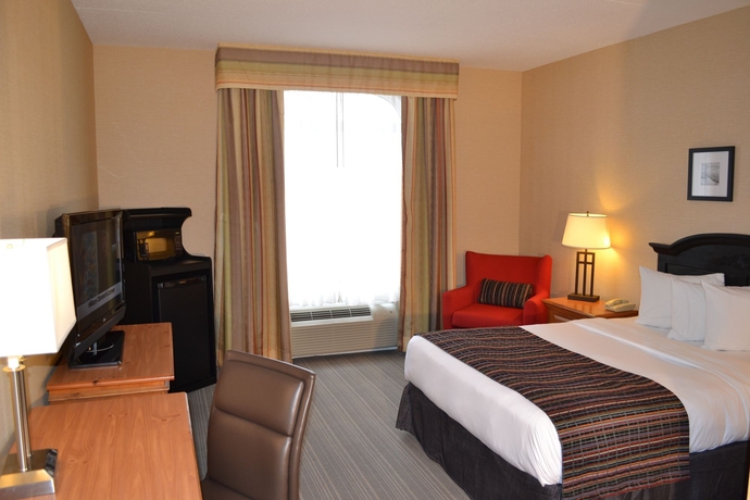 Imagen de la habitación del Hotel Quality Inn and Suites, Oakville. Foto 4