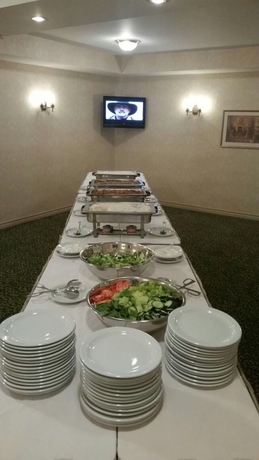 Imagen de los interiores del Hotel Quality Inn and Suites, Oakville. Foto 15