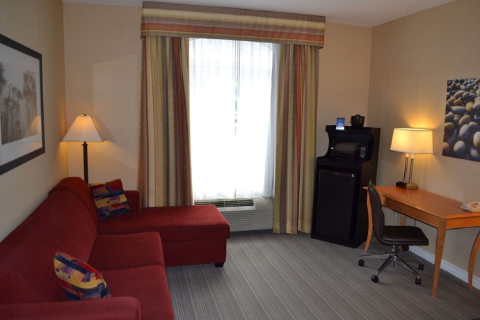 Imagen de los interiores del Hotel Quality Inn and Suites, Oakville. Foto 16