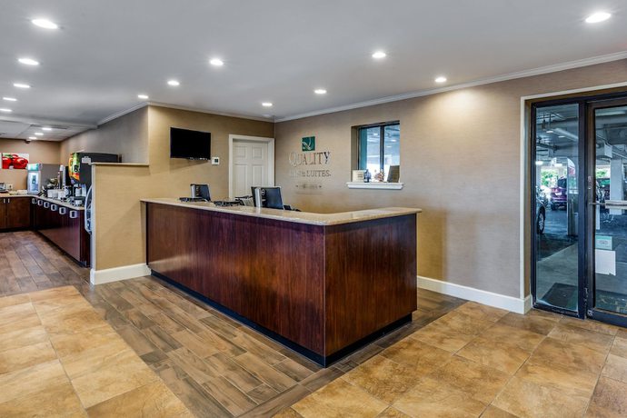 Imagen de los interiores del Hotel Quality Inn and Suites Oceanblock. Foto 16
