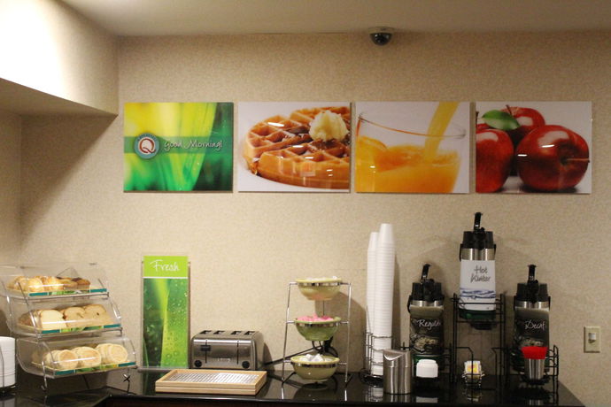 Imagen de los interiores del Hotel Quality Inn and Suites Oceanside Near Camp Pendleton. Foto 12