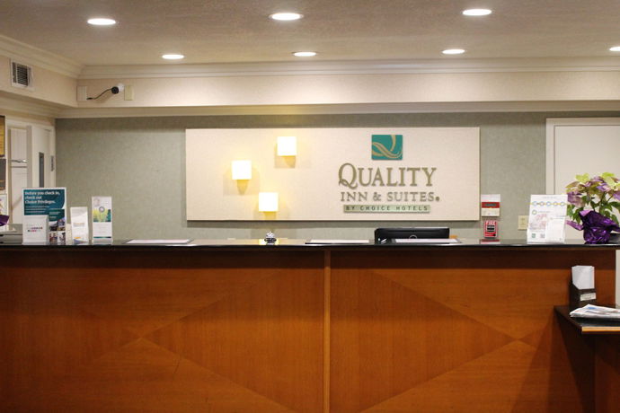 Imagen de los exteriores del Hotel Quality Inn and Suites Oceanside Near Camp Pendleton. Foto 11