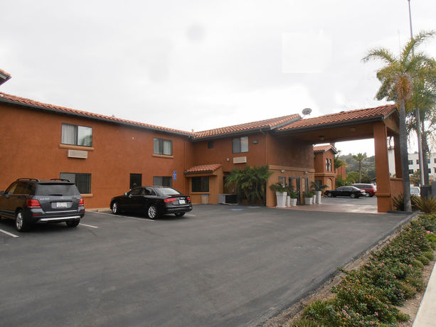 Imagen de la piscina del Hotel Quality Inn and Suites Oceanside Near Camp Pendleton. Foto 16