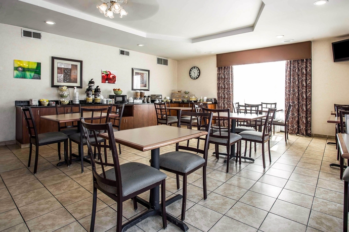 Imagen del bar/restaurante del Hotel Quality Inn and Suites, Orangeburg. Foto 3