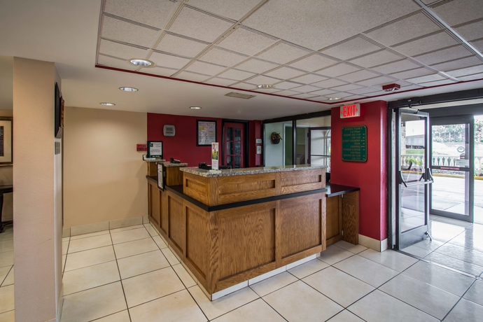 Imagen de los interiores del Hotel Quality Inn and Suites Orlando Airport. Foto 12