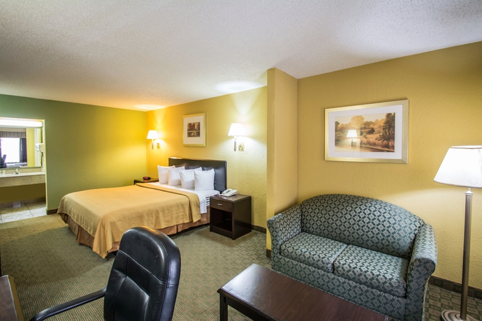 Imagen de la habitación del Hotel Quality Inn and Suites Orlando Airport. Foto 7