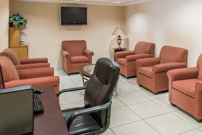 Imagen de los interiores del Hotel Quality Inn and Suites Orlando Airport. Foto 14