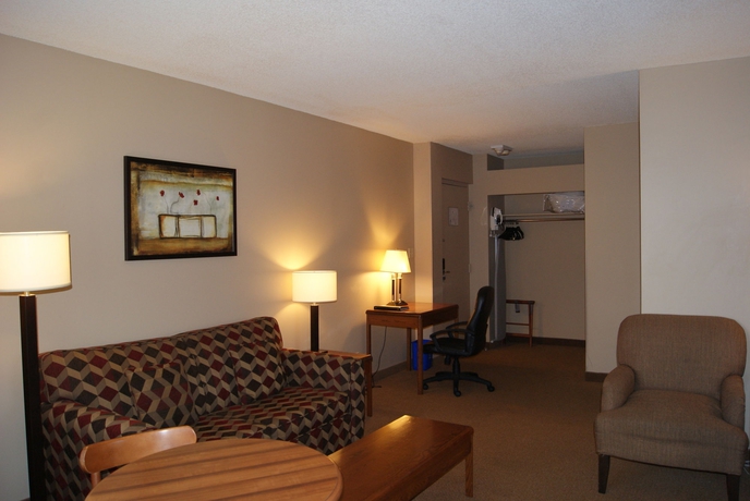 Imagen de los interiores del Hotel Quality Inn and Suites P.e. Trudeau Airport. Foto 14