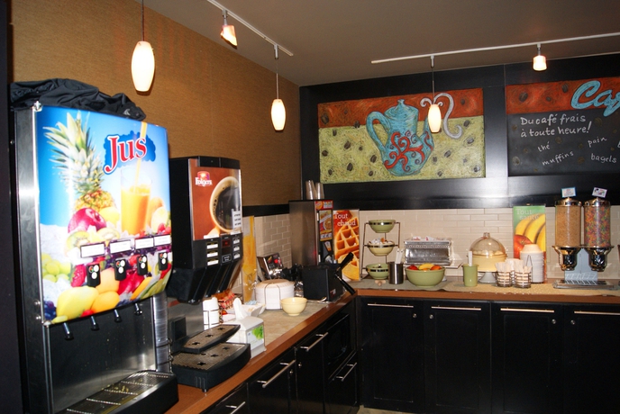 Imagen del bar/restaurante del Hotel Quality Inn and Suites P.e. Trudeau Airport. Foto 3