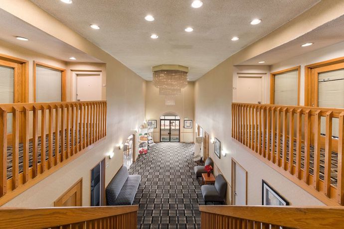 Imagen de los interiores del Hotel Quality Inn and Suites, Portage. Foto 17