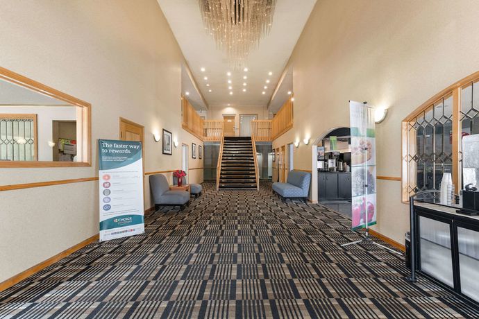 Imagen de los interiores del Hotel Quality Inn and Suites, Portage. Foto 19