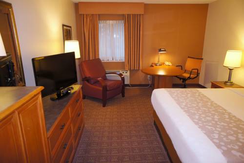 Imagen de la habitación del Hotel Quality Inn and Suites Raleigh Durham Airport. Foto 5