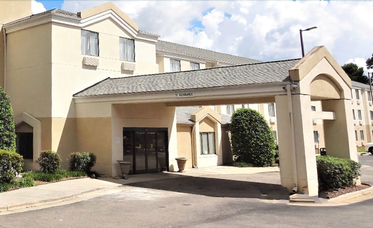 Imagen de los interiores del Hotel Quality Inn and Suites Raleigh North. Foto 15