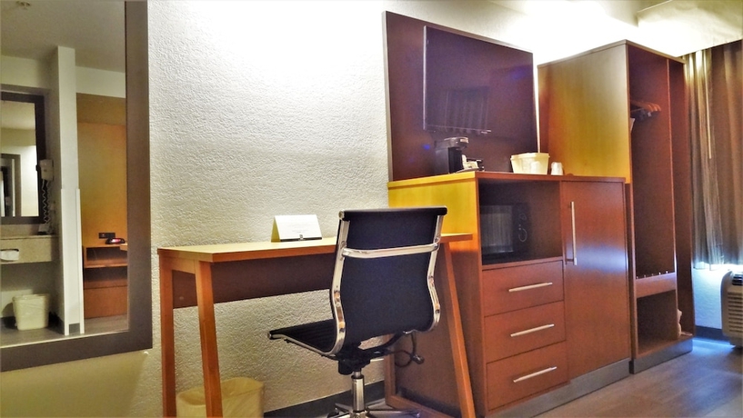 Imagen de la habitación del Hotel Quality Inn and Suites Raleigh North. Foto 12