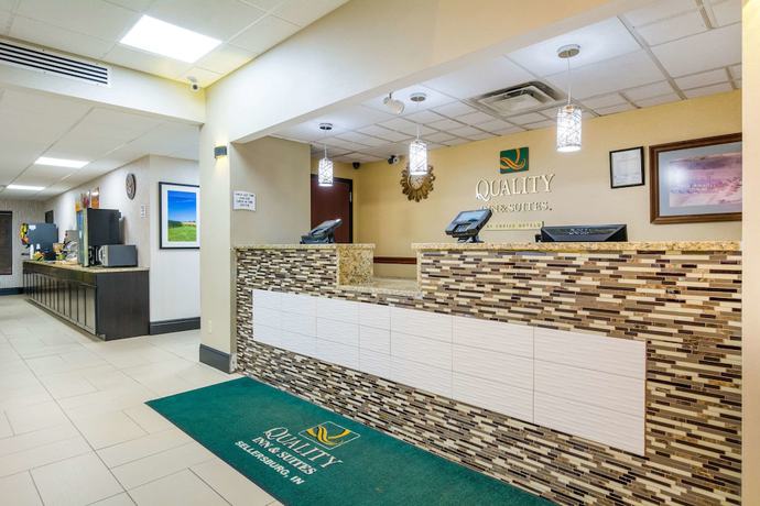 Imagen de los interiores del Hotel Quality Inn and Suites, Sellersburg. Foto 20