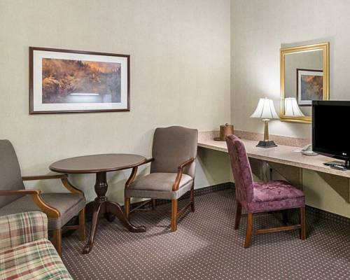 Imagen de la habitación del Hotel Quality Inn and Suites Skyways. Foto 4