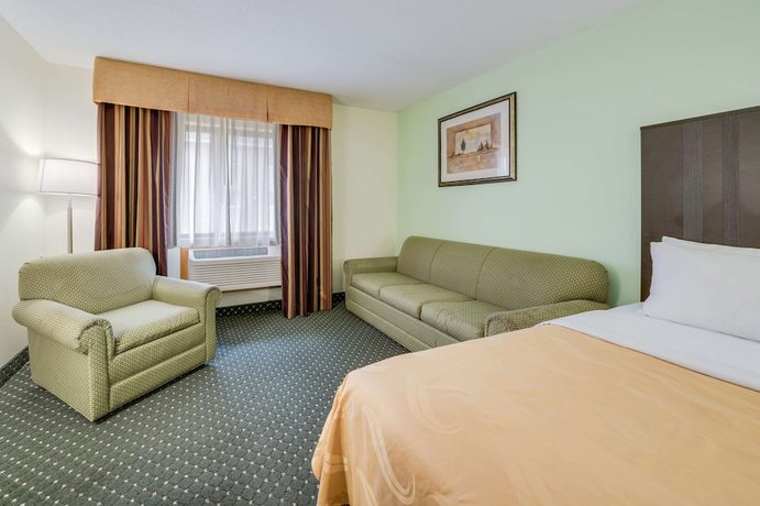 Imagen de la habitación del Hotel Quality Inn and Suites South. Foto 8