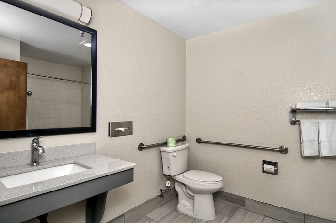 Imagen de la habitación del Hotel Quality Inn and Suites South San Jose / Morgan Hill. Foto 15