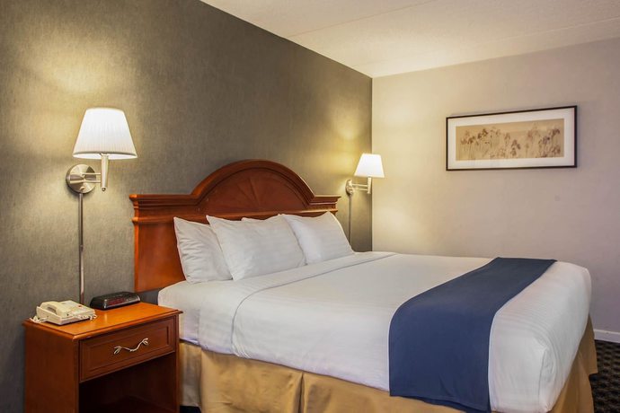 Imagen de la habitación del Hotel Quality Inn and Suites St Charles - West Chicago. Foto 6