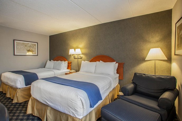 Imagen de la habitación del Hotel Quality Inn and Suites St Charles - West Chicago. Foto 9