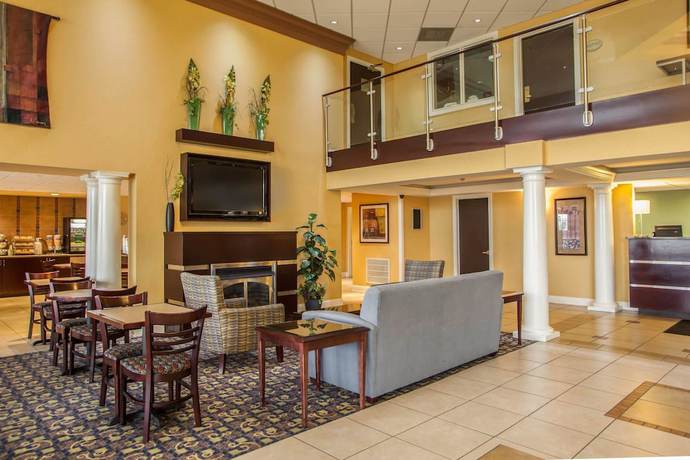 Imagen de los interiores del Hotel Quality Inn and Suites St Charles - West Chicago. Foto 18