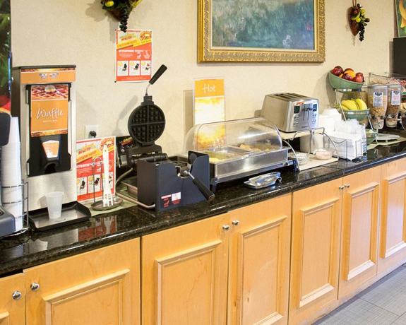 Imagen del bar/restaurante del Hotel Quality Inn and Suites, Stafford. Foto 2