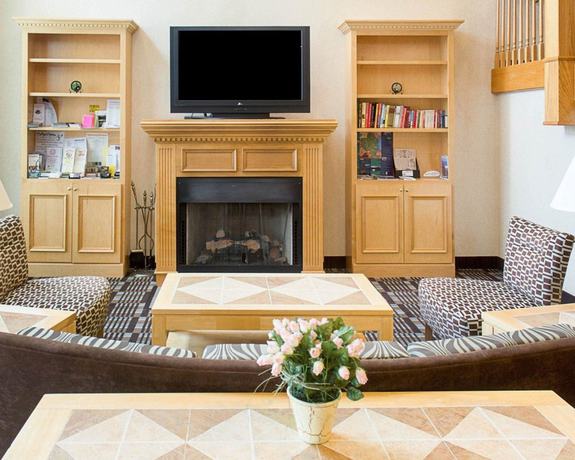 Imagen de los interiores del Hotel Quality Inn and Suites, Stafford. Foto 18
